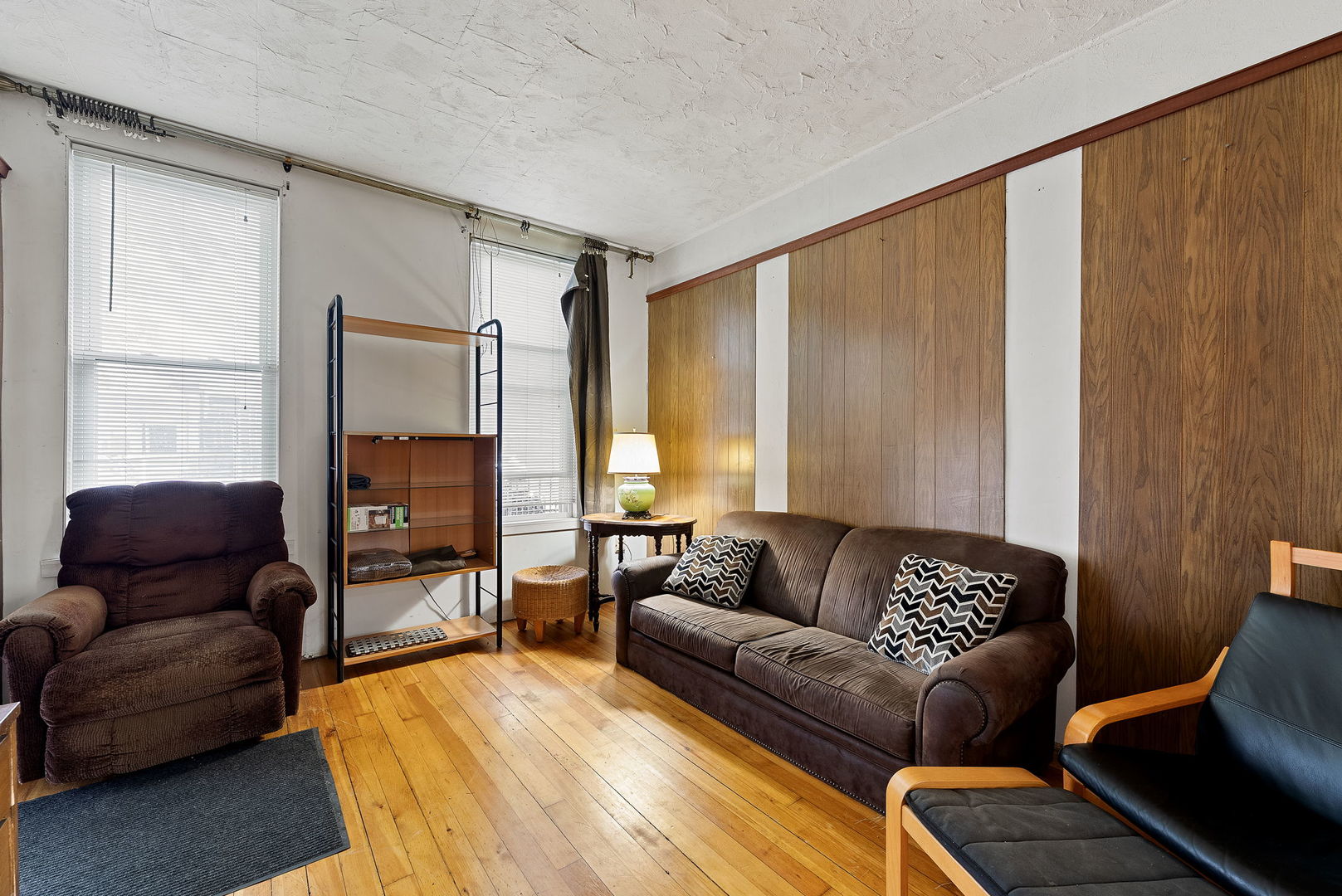 2421 W 21st Place