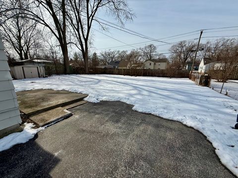 Tiny photo for 14448 Kilbourne Avenue, Midlothian, IL 60445 (MLS # 12565368)