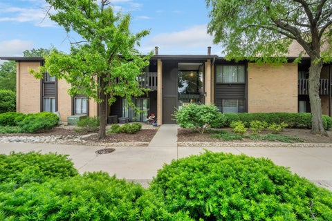 Tiny photo for 6109 Knoll Wood Road #102, Willowbrook, IL 60527 (MLS # 12655144)