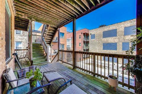 Tiny photo for 1500 N Orleans Street #3N, Chicago, IL 60610 (MLS # 12485622)