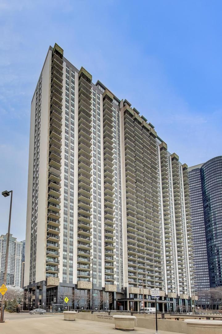 400 E Randolph Street 1727