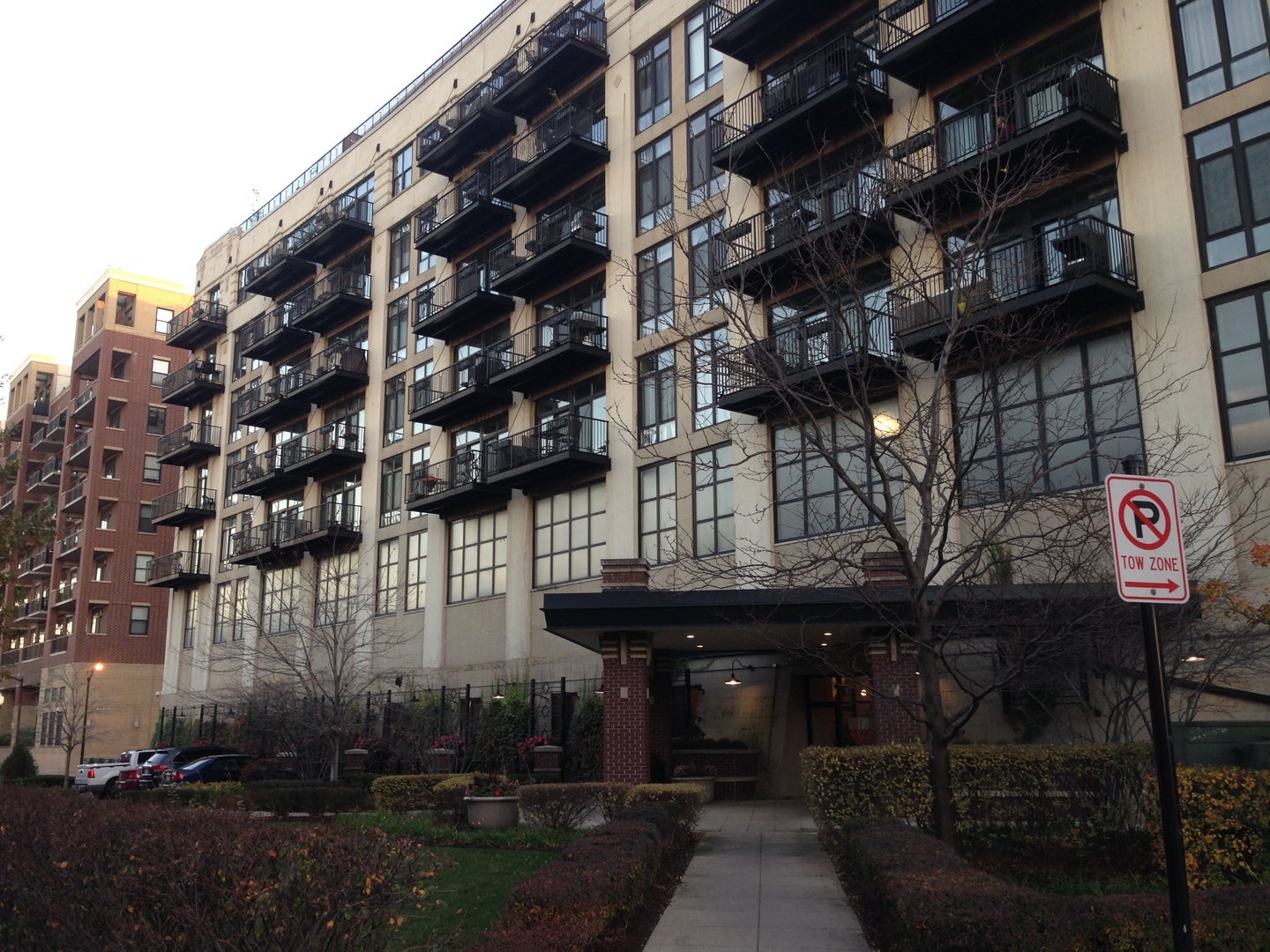 1525 S Sangamon Street 317-P