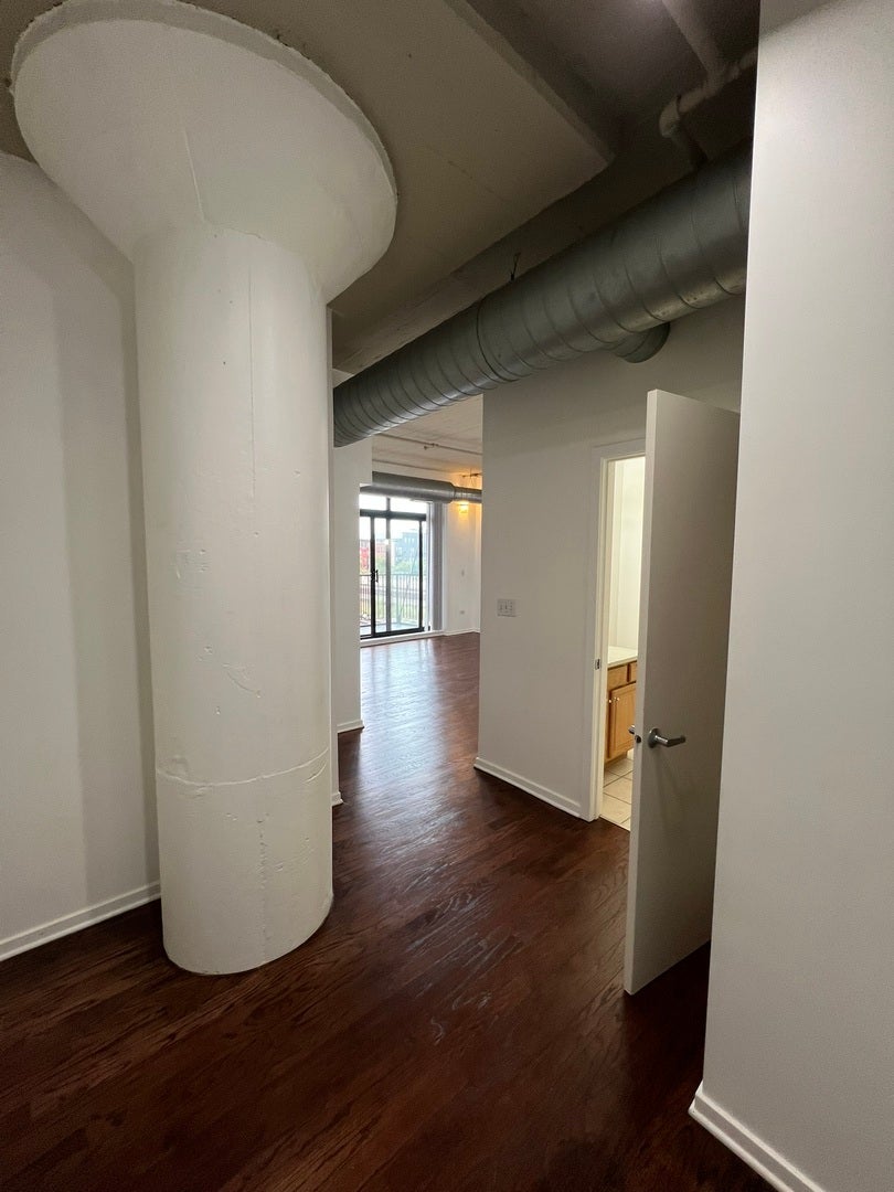 1525 S Sangamon Street 317-P