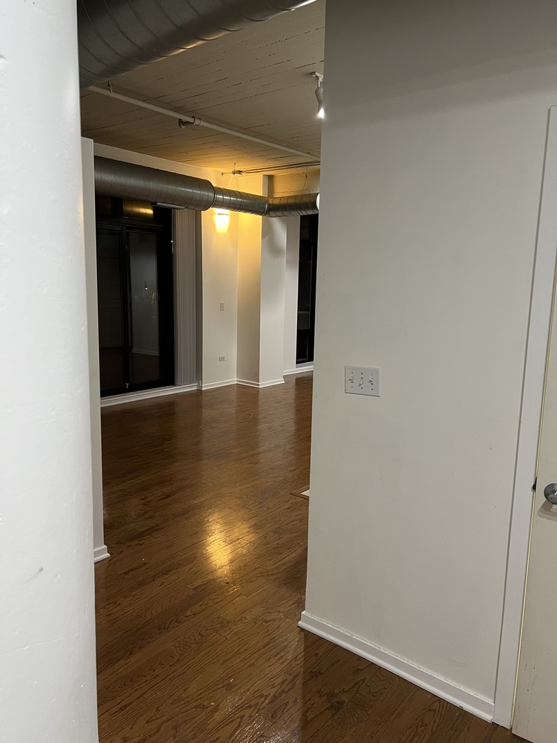 1525 S Sangamon Street 317P