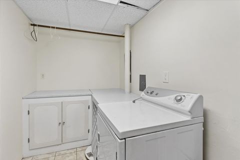 Tiny photo for 11333 72nd Street, Burr Ridge, IL 60527 (MLS # 12529105)