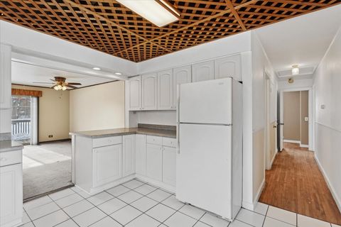 Tiny photo for 11333 72nd Street, Burr Ridge, IL 60527 (MLS # 12529105)