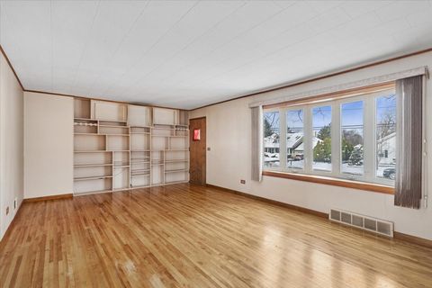 Tiny photo for 11333 72nd Street, Burr Ridge, IL 60527 (MLS # 12529105)