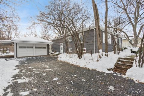 Tiny photo for 11333 72nd Street, Burr Ridge, IL 60527 (MLS # 12529105)