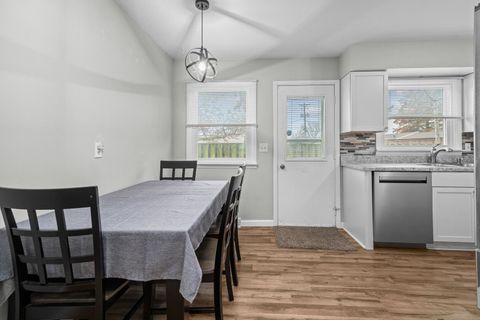 Tiny photo for 4315 26th Avenue, Moline, IL 61265 (MLS # 12550729)