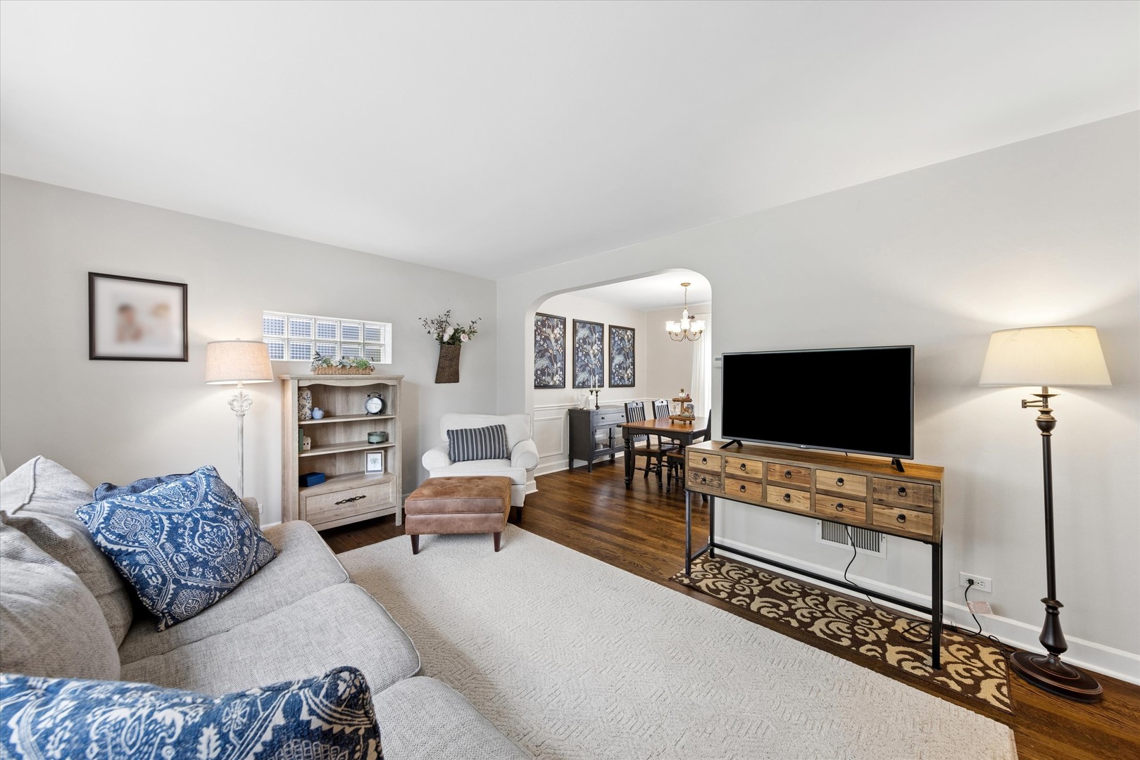 842 Forest Road
