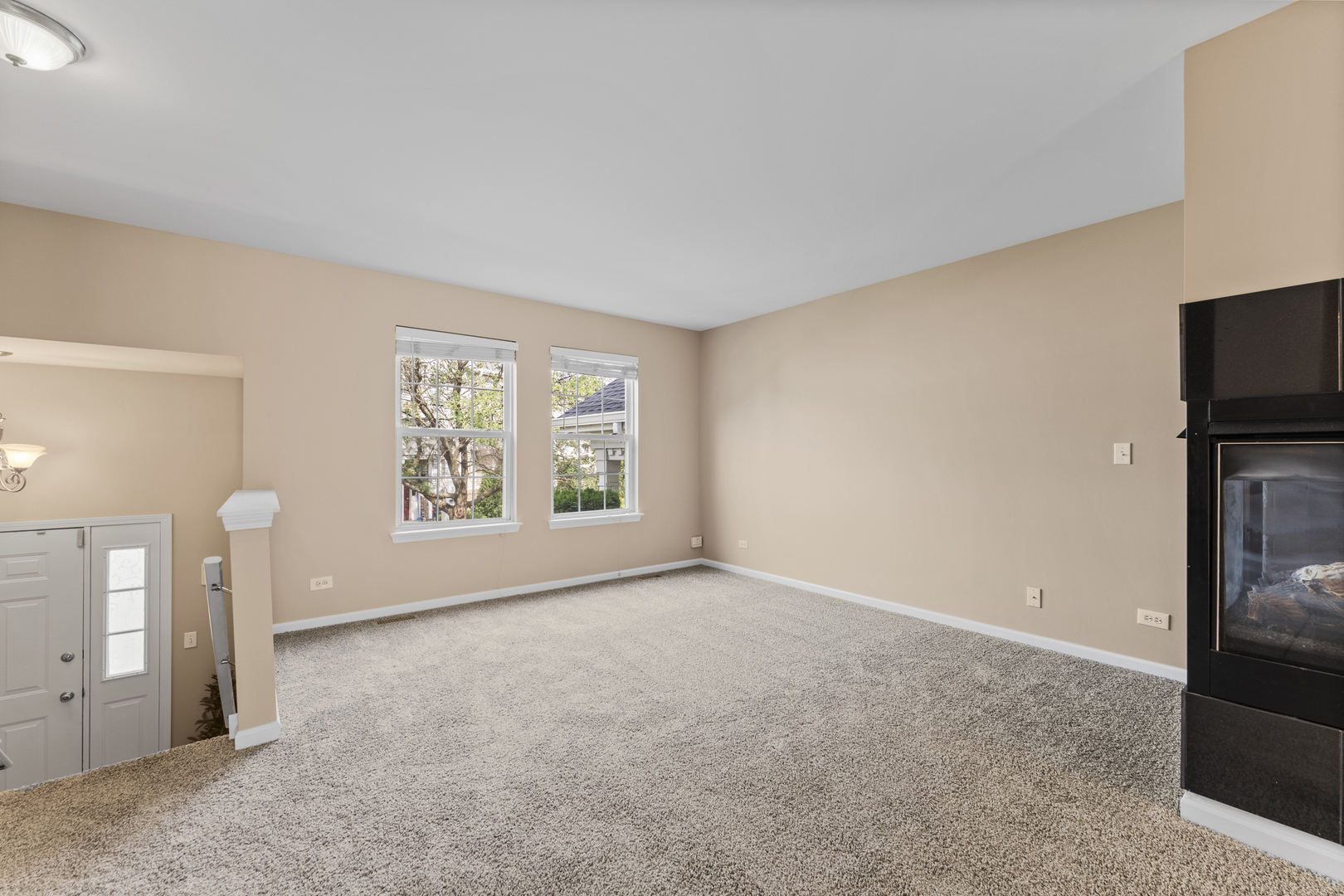 582 Holiday Lane