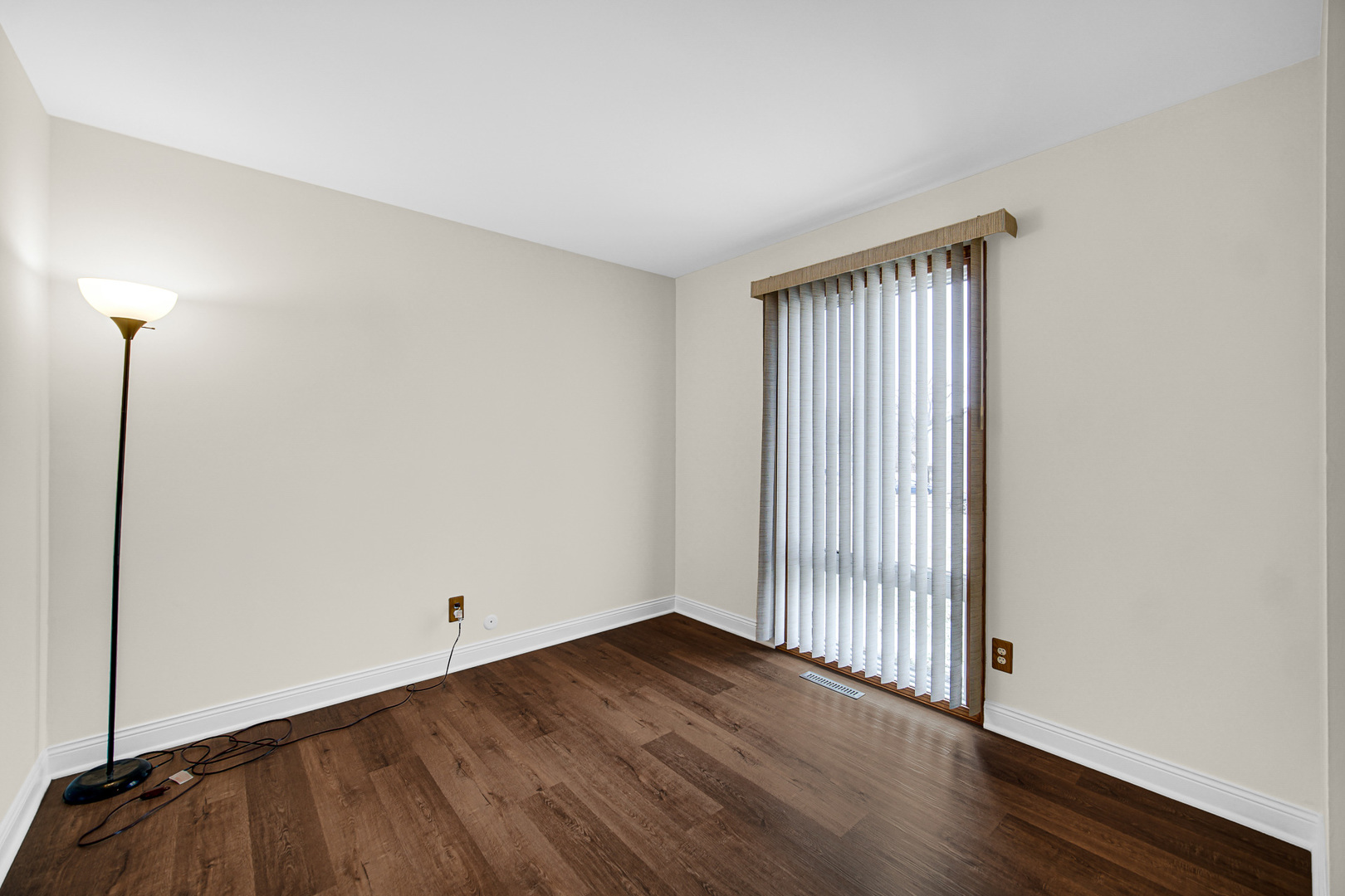 5213 W Greenbrier Drive