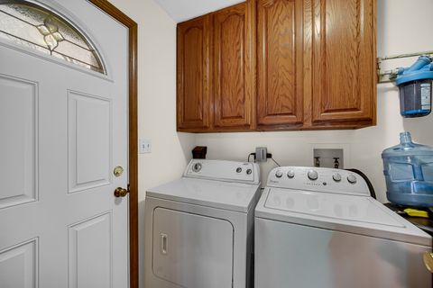 Tiny photo for 5213 W Greenbrier Drive, McHenry, IL 60050 (MLS # 12537541)