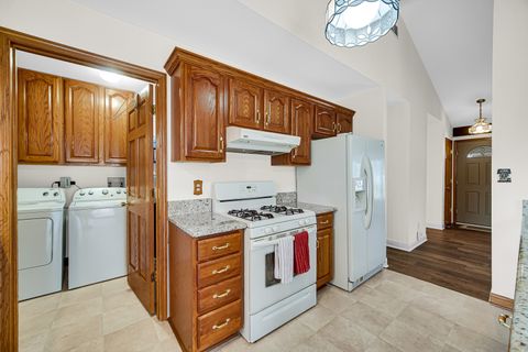 Tiny photo for 5213 W Greenbrier Drive, McHenry, IL 60050 (MLS # 12537541)