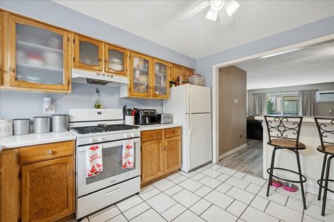 Tiny photo for 5143 N East River Road #152B, Chicago, IL 60656 (MLS # 12493185)