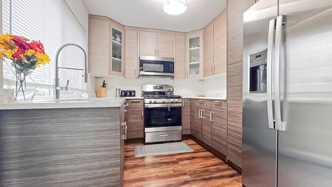 Tiny photo for 2137 Greystone Place, Hoffman Estates, IL 60169 (MLS # 12613990)