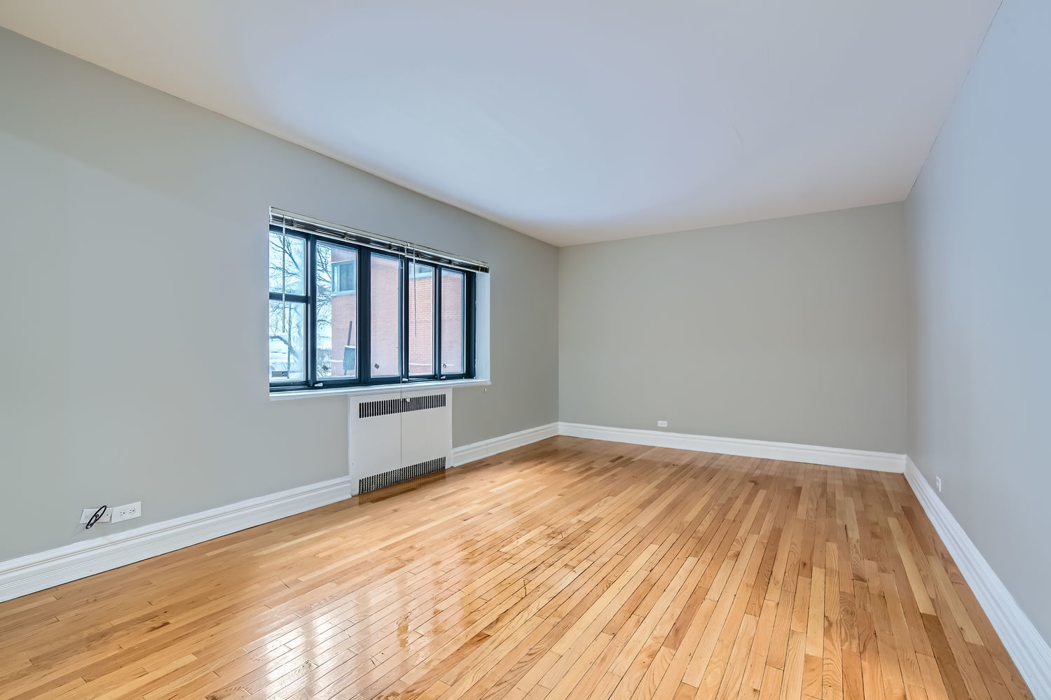 5052 N Marine Drive D1