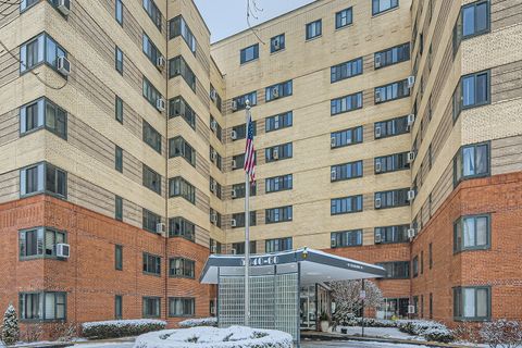 5052 N Marine Drive D1 Chicago IL 60640