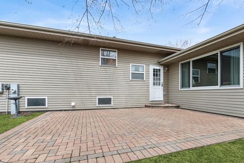 Tiny photo for 17900 Poplar Lane, Country Club Hills, IL 60478 (MLS # 12572796)