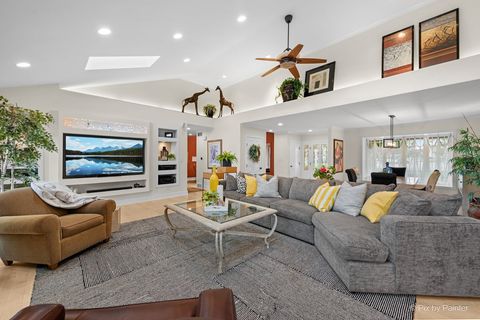 Tiny photo for Schaumburg, IL 60173 (MLS # 12511427)