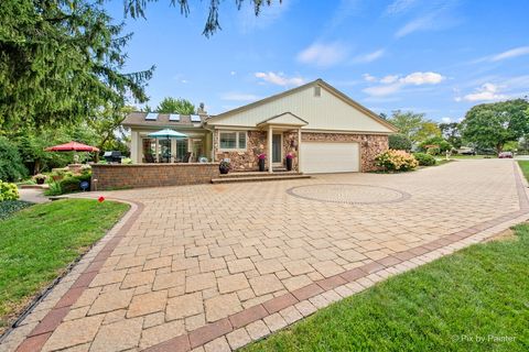 Tiny photo for Schaumburg, IL 60173 (MLS # 12511427)
