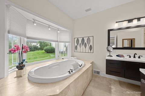 Tiny photo for Schaumburg, IL 60173 (MLS # 12511427)