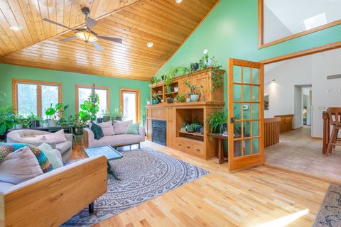 Tiny photo for 1430 Sylvan Court, Freeport, IL 61032 (MLS # 12617393)