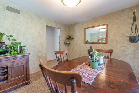 Tiny photo for 1430 Sylvan Court, Freeport, IL 61032 (MLS # 12617393)