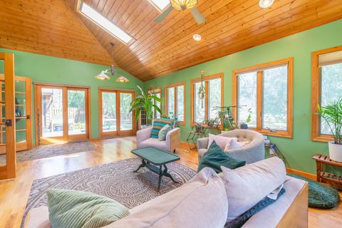 Tiny photo for 1430 Sylvan Court, Freeport, IL 61032 (MLS # 12617393)