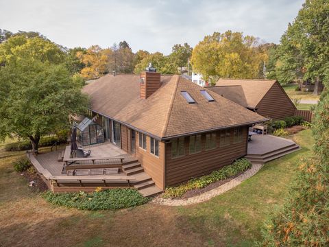 Tiny photo for 1430 Sylvan Court, Freeport, IL 61032 (MLS # 12617393)