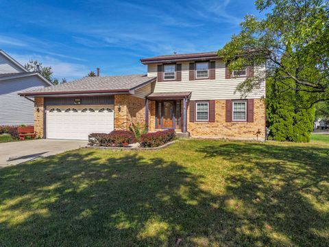 Tiny photo for 620 S Point Drive, Schaumburg, IL 60193 (MLS # 12525316)