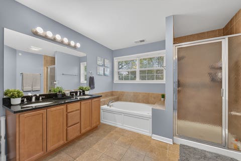 Tiny photo for 547 Bobby Ann Court, Roselle, IL 60172 (MLS # 12741106)