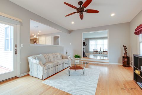 Tiny photo for 1515 Forever Avenue, Libertyville, IL 60048 (MLS # 12548213)