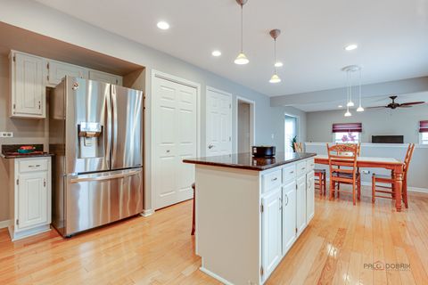 Tiny photo for 1515 Forever Avenue, Libertyville, IL 60048 (MLS # 12548213)