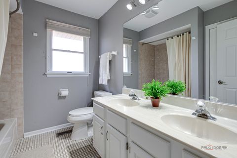 Tiny photo for 1515 Forever Avenue, Libertyville, IL 60048 (MLS # 12548213)