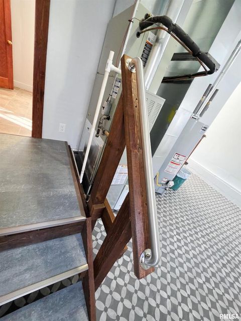 Tiny photo for 7847 Old Highway 50, Flora, IL 62839 (MLS # EB460820)