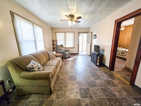 Tiny photo for 7847 Old Highway 50, Flora, IL 62839 (MLS # EB460820)