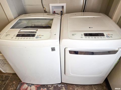 Tiny photo for 7847 Old Highway 50, Flora, IL 62839 (MLS # EB460820)