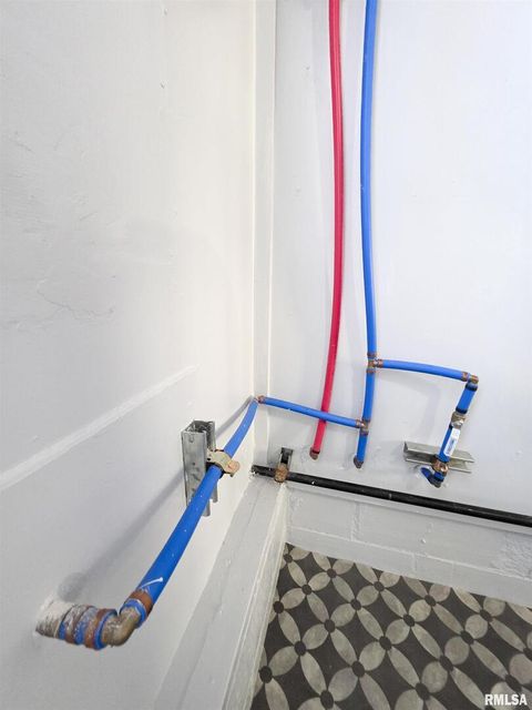 Tiny photo for 7847 Old Highway 50, Flora, IL 62839 (MLS # EB460820)