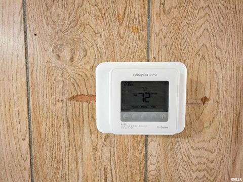 Tiny photo for 7847 Old Highway 50, Flora, IL 62839 (MLS # EB460820)