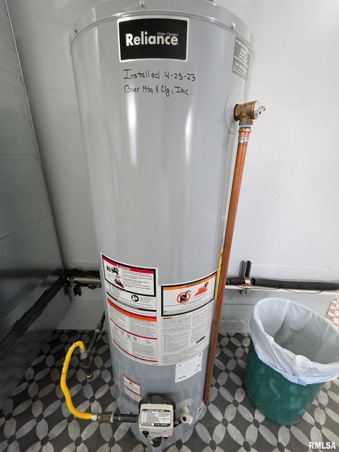 Tiny photo for 7847 Old Highway 50, Flora, IL 62839 (MLS # EB460820)