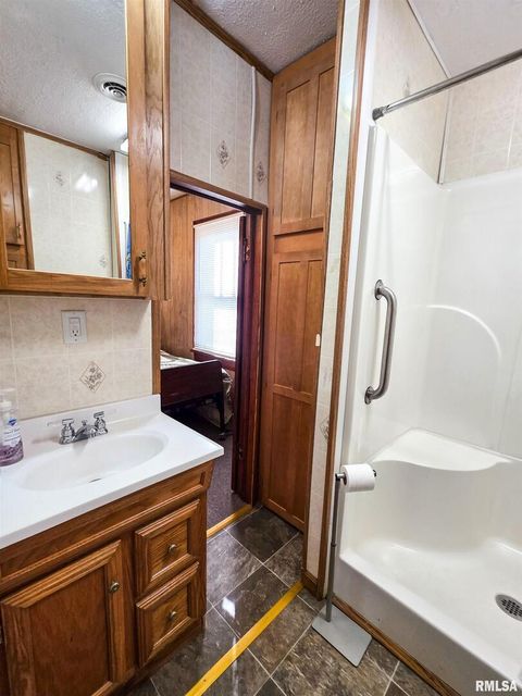 Tiny photo for 7847 Old Highway 50, Flora, IL 62839 (MLS # EB460820)