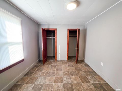 Tiny photo for 7847 Old Highway 50, Flora, IL 62839 (MLS # EB460820)