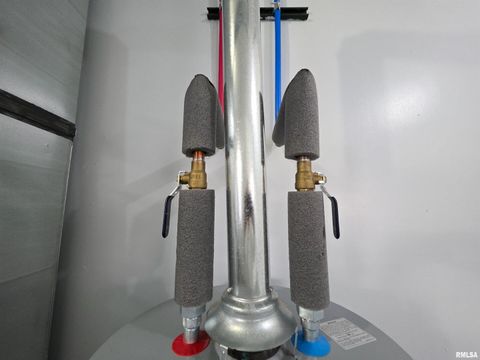 Tiny photo for 7847 Old Highway 50, Flora, IL 62839 (MLS # EB460820)