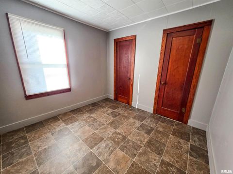 Tiny photo for 7847 Old Highway 50, Flora, IL 62839 (MLS # EB460820)