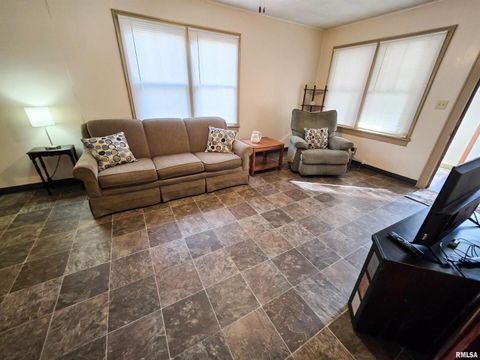 Tiny photo for 7847 Old Highway 50, Flora, IL 62839 (MLS # EB460820)