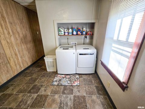 Tiny photo for 7847 Old Highway 50, Flora, IL 62839 (MLS # EB460820)