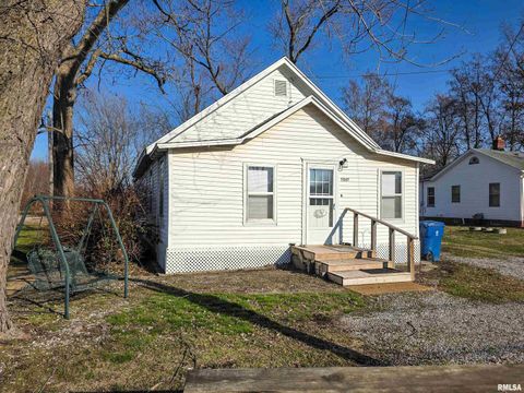 Tiny photo for 7847 Old Highway 50, Flora, IL 62839 (MLS # EB460820)