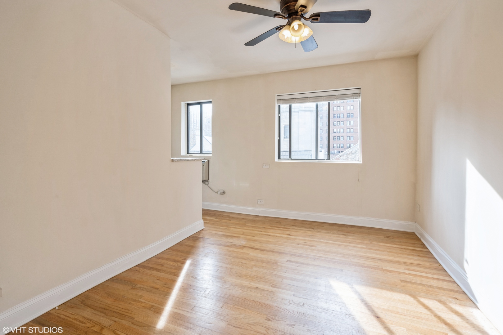 1430 N Dearborn Street 512