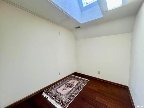 Tiny photo for 9 BRIAN Drive, Metropolis, IL 62960 (MLS # EB459254)